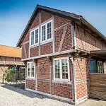 Ribe Camping مكان تخييم